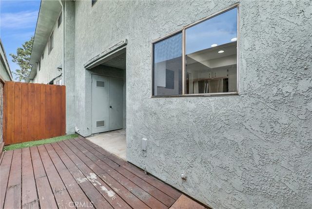 229 W Wilson Street 10, Costa Mesa, CA 92627