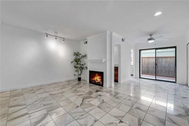 229 W Wilson Street 10, Costa Mesa, CA 92627