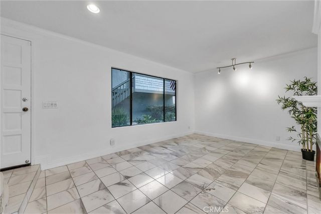 229 W Wilson Street 10, Costa Mesa, CA 92627