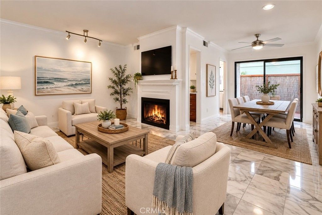 229 W Wilson Street 10, Costa Mesa, CA 92627