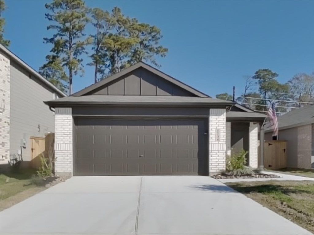 1734 Serenity Moon Drive, Crosby, TX 77532