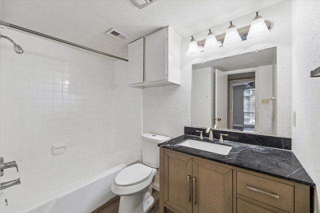 4647 Wild Indigo Street 359, Houston, TX 77027
