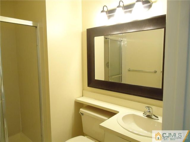5 Pembrook Avenue, North Brunswick, NJ 08902