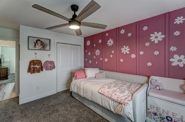 22933 GATEWAY DR, Box Elder, SD 57719