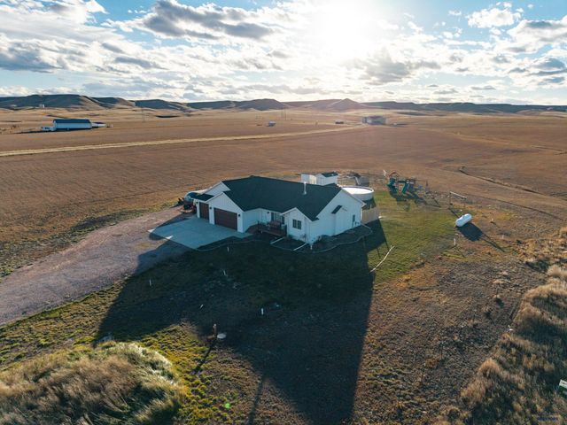 22933 GATEWAY DR, Box Elder, SD 57719