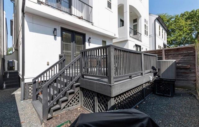 1131 W 21st Street, Houston, TX 77008