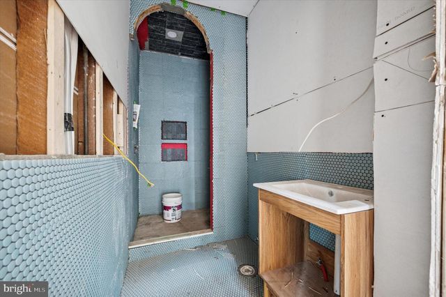 4923 WARRINGTON AVE, Philadelphia, PA 19143