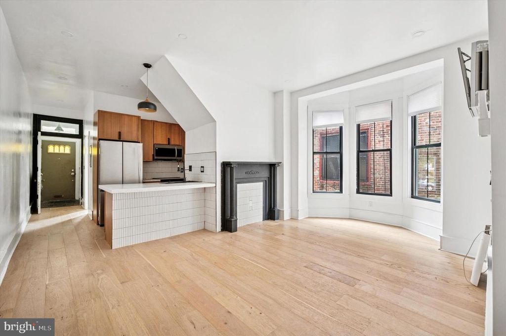 4923 WARRINGTON AVE, Philadelphia, PA 19143