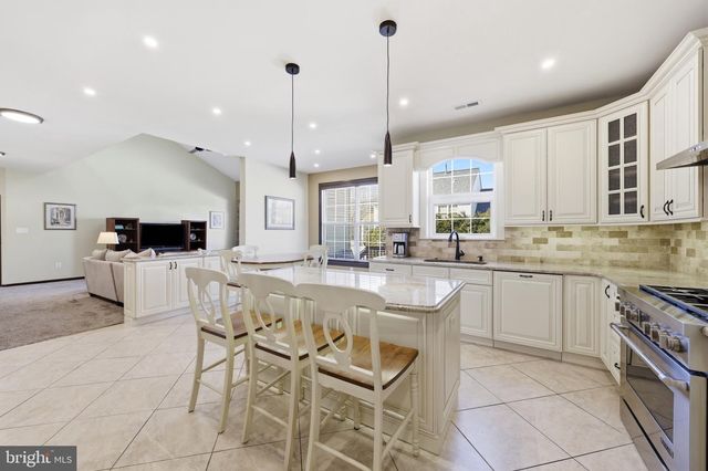 16 FOAL TRL, Sewell, NJ 08080