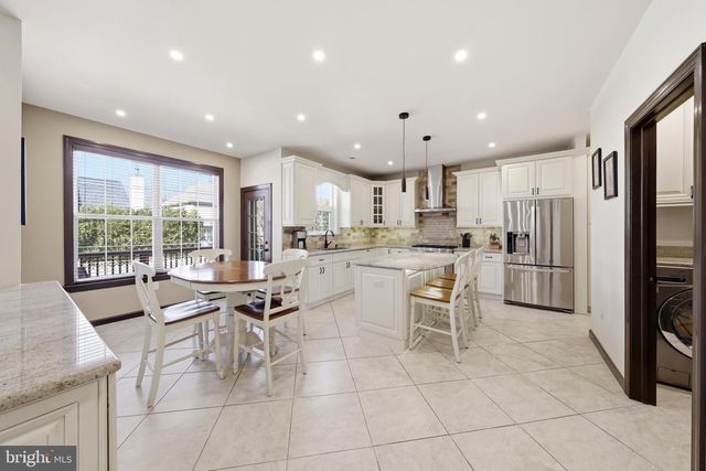 16 FOAL TRL, Sewell, NJ 08080