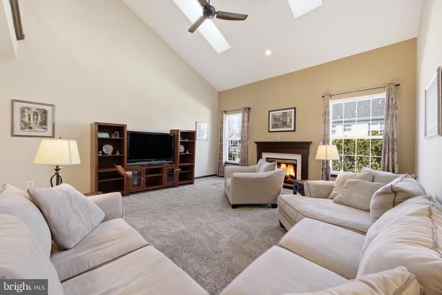 16 FOAL TRL, Sewell, NJ 08080