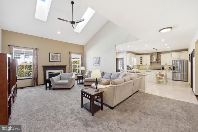 16 FOAL TRL, Sewell, NJ 08080