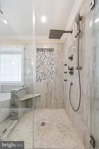 16 FOAL TRL, Sewell, NJ 08080