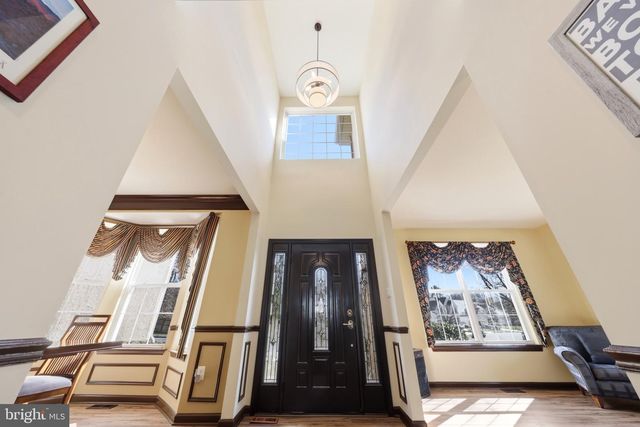 16 FOAL TRL, Sewell, NJ 08080