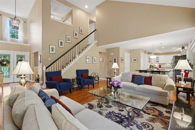 4909 Yax Pointe Drive, Howell, MI 48843