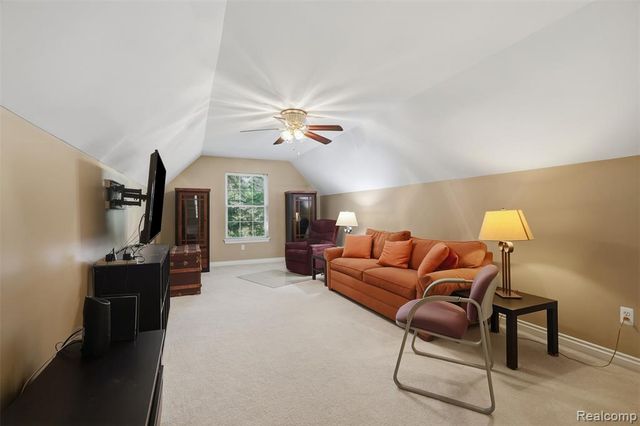 4909 Yax Pointe Drive, Howell, MI 48843