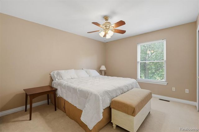 4909 Yax Pointe Drive, Howell, MI 48843
