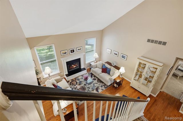 4909 Yax Pointe Drive, Howell, MI 48843
