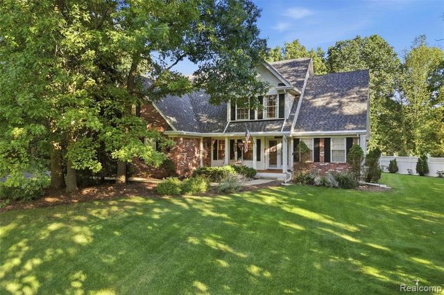 4909 Yax Pointe Drive, Howell, MI 48843