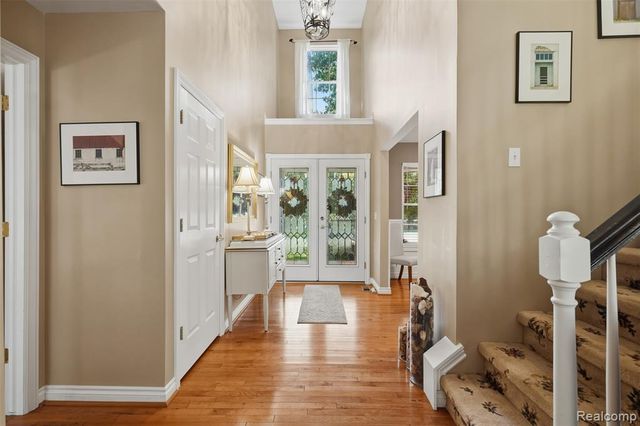 4909 Yax Pointe Drive, Howell, MI 48843