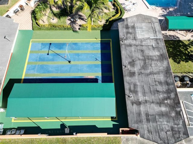 4000 NW 44th Avenue 208, Lauderdale Lakes, FL 33319