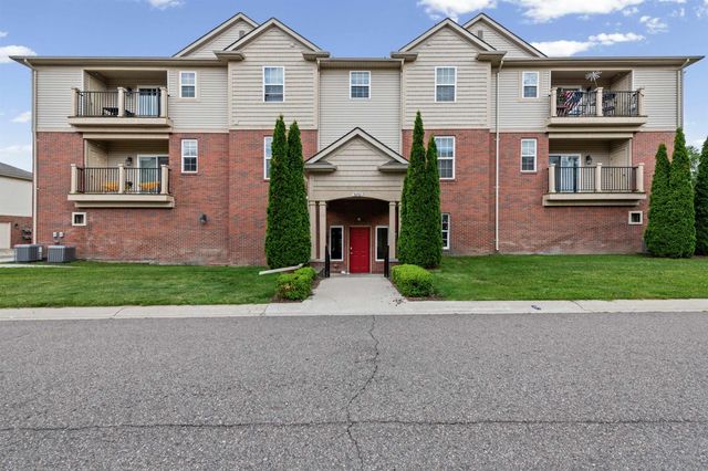 5656 Flagstaff Pines Drive, Shelby Twp, MI 48317
