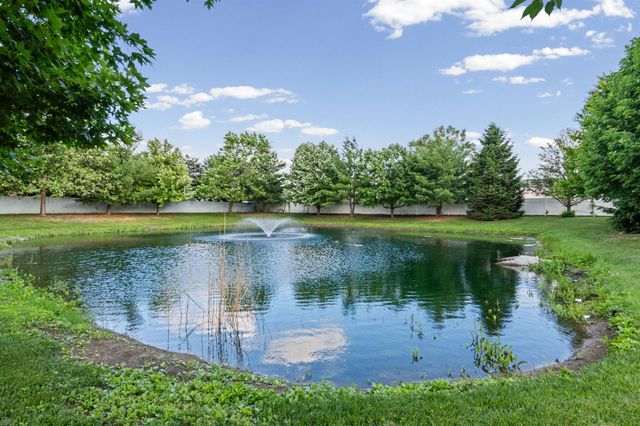 5656 Flagstaff Pines Drive, Shelby Twp, MI 48317
