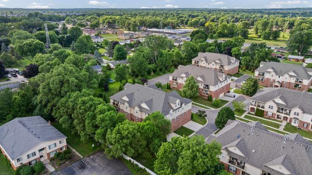 5656 Flagstaff Pines Drive, Shelby Twp, MI 48317