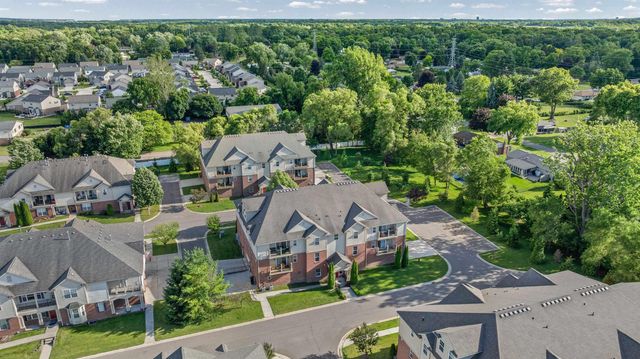 5656 Flagstaff Pines Drive, Shelby Twp, MI 48317