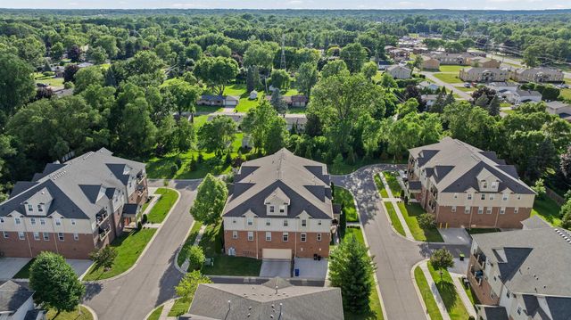 5656 Flagstaff Pines Drive, Shelby Twp, MI 48317