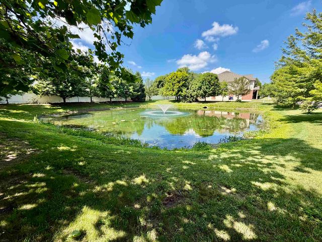 5656 Flagstaff Pines Drive, Shelby Twp, MI 48317