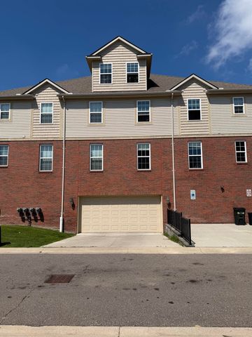5656 Flagstaff Pines Drive, Shelby Twp, MI 48317