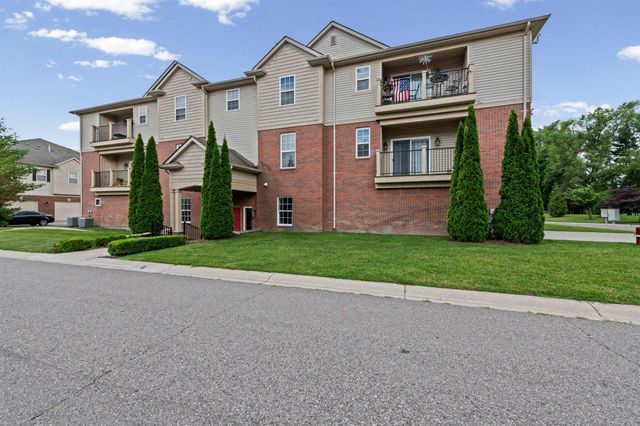 5656 Flagstaff Pines Drive, Shelby Twp, MI 48317