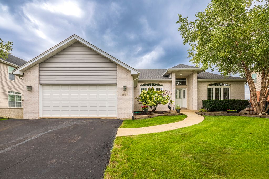 16453 LAKESIDE Drive, Lockport, IL 60441