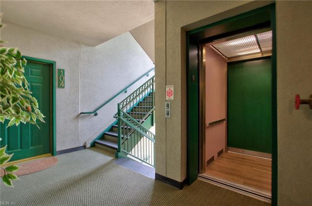 3248 Page Ave Apt 104, Virginia Beach, VA 23451