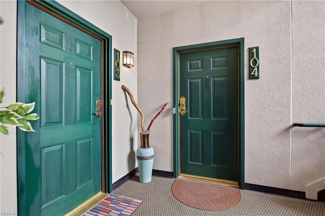3248 Page Ave Apt 104, Virginia Beach, VA 23451