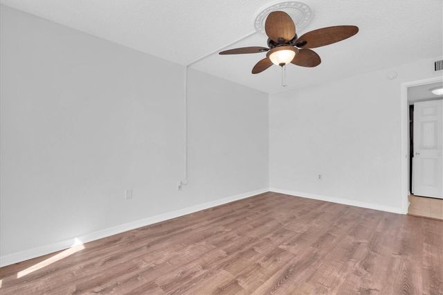 4902 38TH WAY S 109, St Petersburg, FL 33711