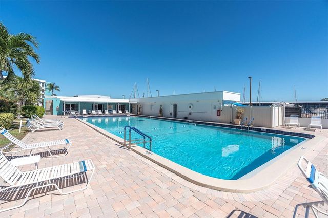 4902 38TH WAY S 109, St Petersburg, FL 33711