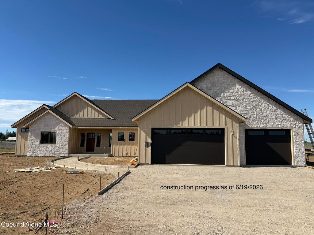 1971 E Yellow Pine Ave, Athol, ID 83801