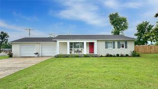 1814 S 11th Street, Rogers, AR 72756
