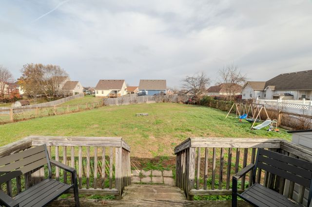 1735 Hazelwood Rd, Clarksville, TN 37042