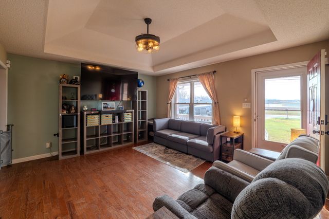 1735 Hazelwood Rd, Clarksville, TN 37042