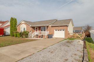 1735 Hazelwood Rd, Clarksville, TN 37042