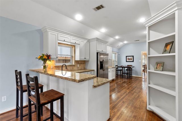 2337 Sheridan Street, Houston, TX 77030