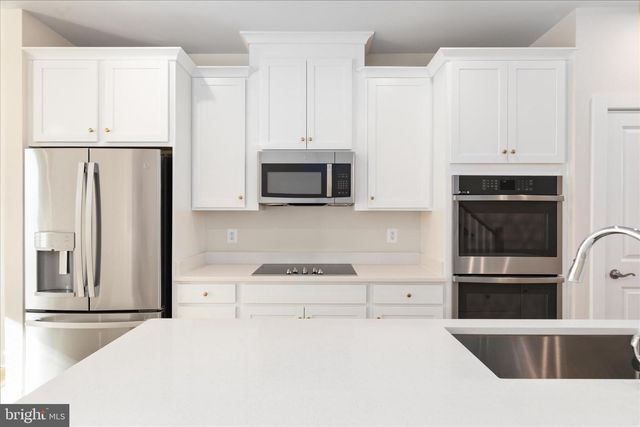 8796 NOETHER ST, Manassas, VA 20109