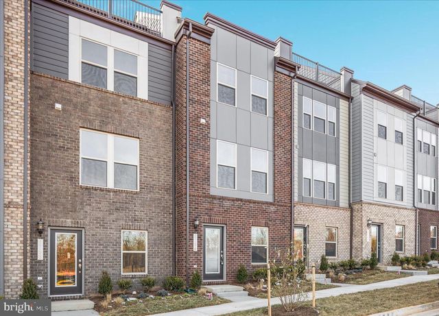 8796 NOETHER ST, Manassas, VA 20109