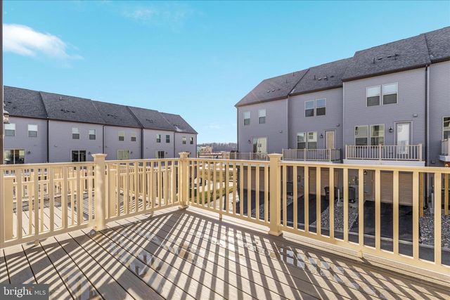 8796 NOETHER ST, Manassas, VA 20109