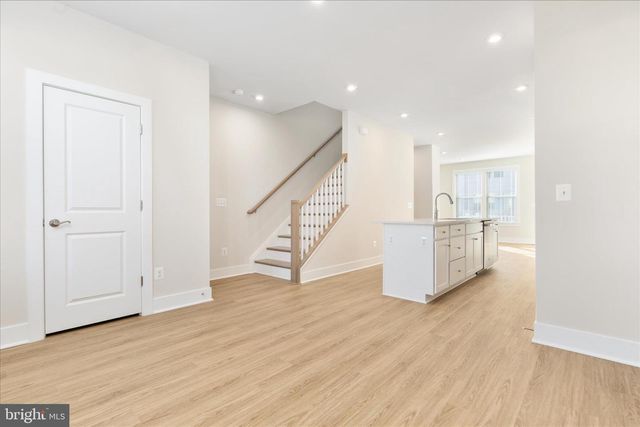 8796 NOETHER ST, Manassas, VA 20109