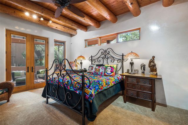 690 La Viveza Court, Santa Fe, NM 87501