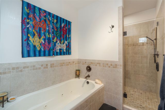 690 La Viveza Court, Santa Fe, NM 87501
